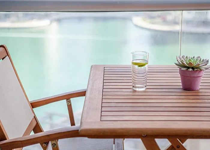 Nasma Luxury Stays - Pastel-Colored Apt With Jaw-Dropping Marina Views
